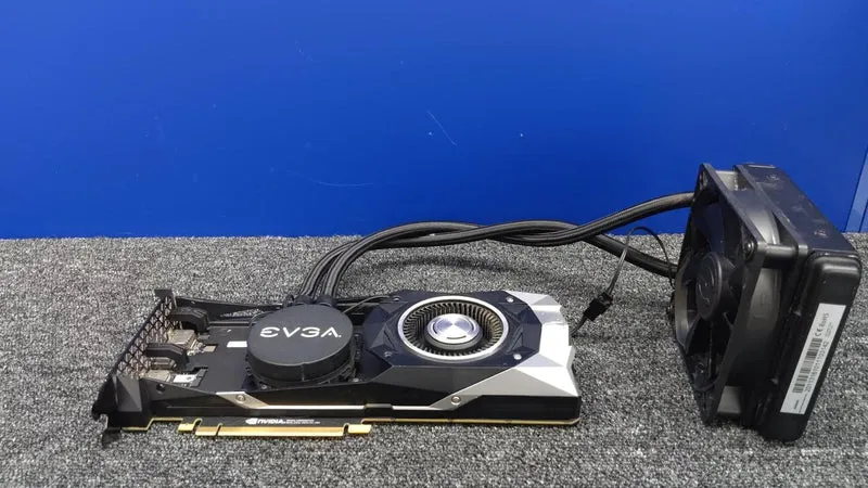 [À DÉCHETER] Carte graphique EVGA GTX1080TI