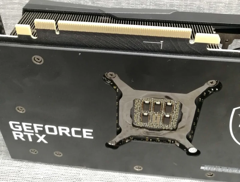 Carte graphique MSI RTX 3080 GAMING Z TRIO 10 Go LHR
