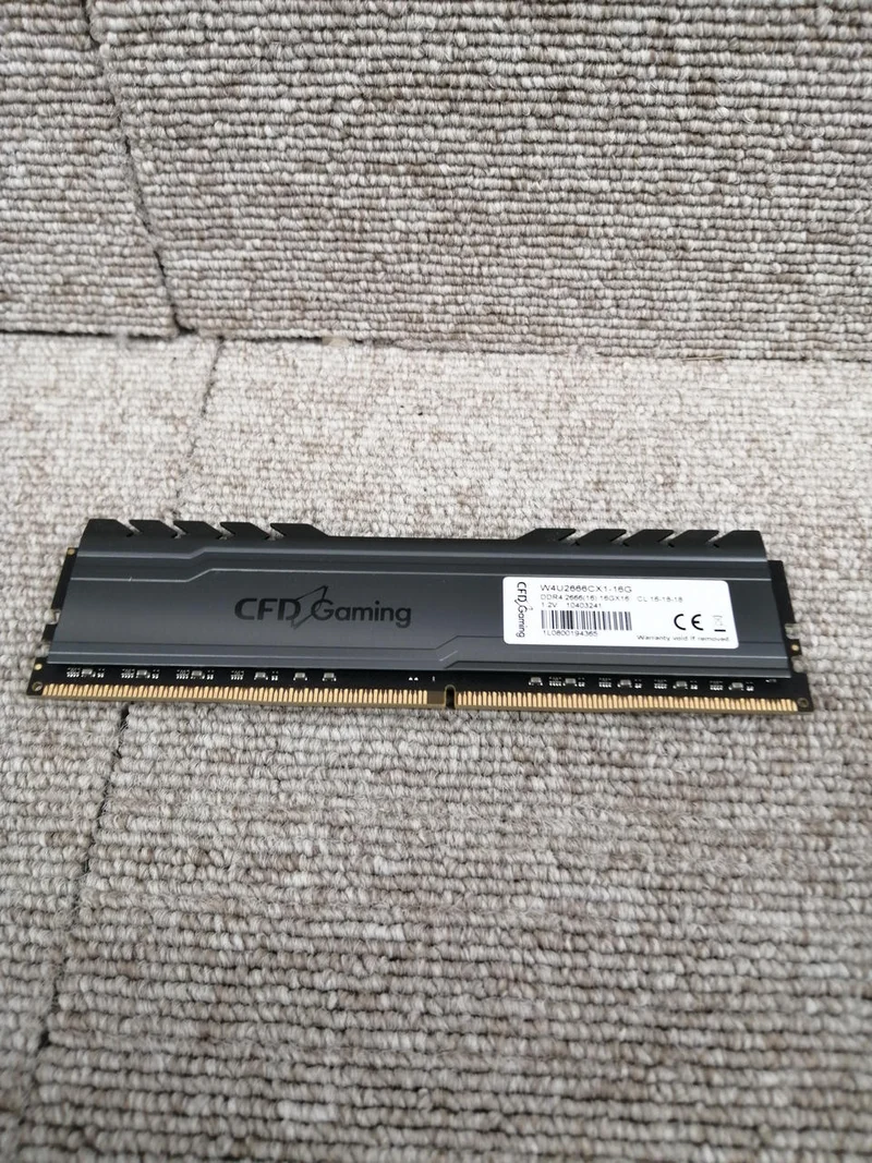 CFD Sales / Mémoire DDR4 W4U2666CX1-16G