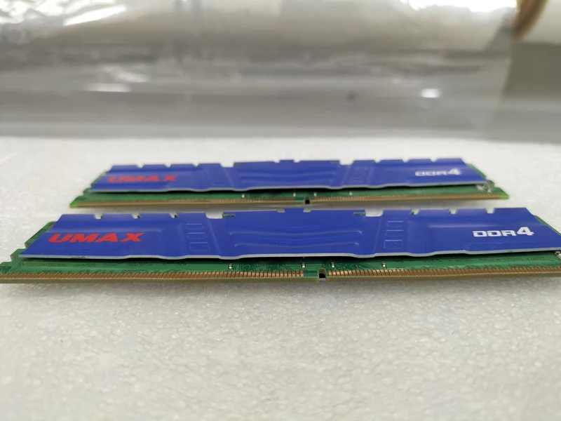 Mémoire UMAX pour PC de bureau : 32 Go (2 × 16 Go) DCDDR4-2133