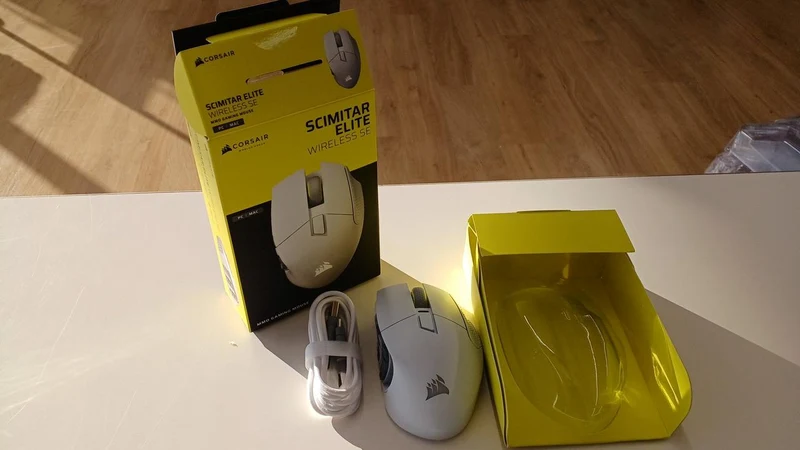Souris de jeu CORSAIR SCIMITAR ELITE SANS FIL SE