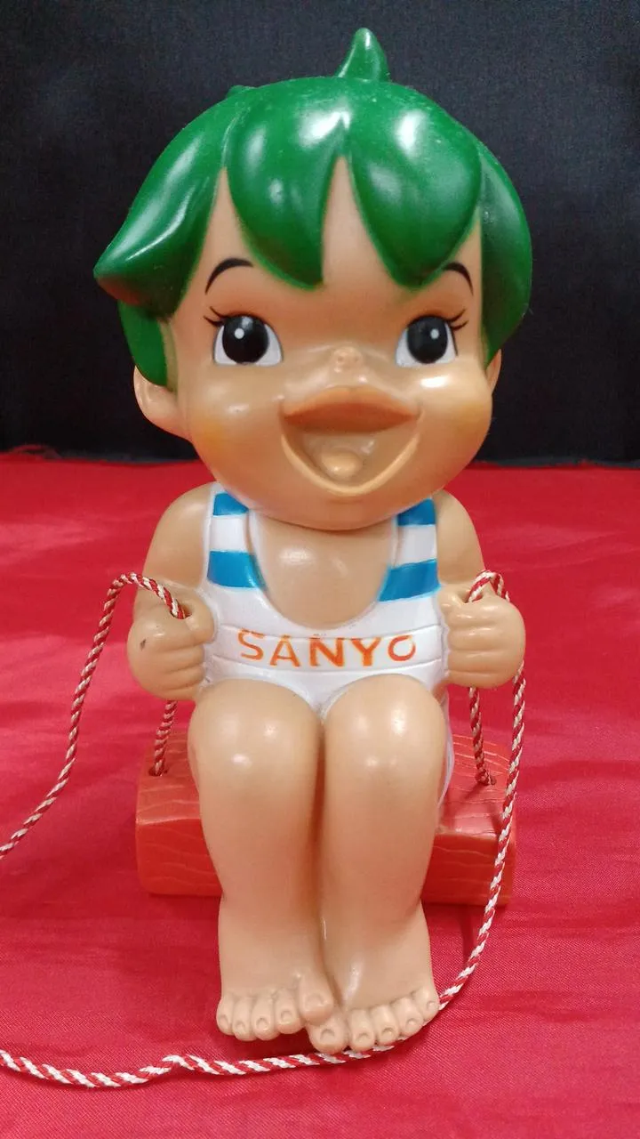 Tirelire en vinyle souple SANYO Ken-chan Mobile
