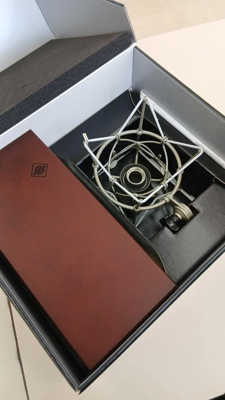 Ensemble de microphone à condensateur NEUMANN U 87 AI STUDIO