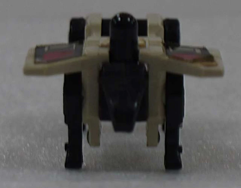 Figurine en vinyle souple de robot TAKARA avec corne de foreuse
