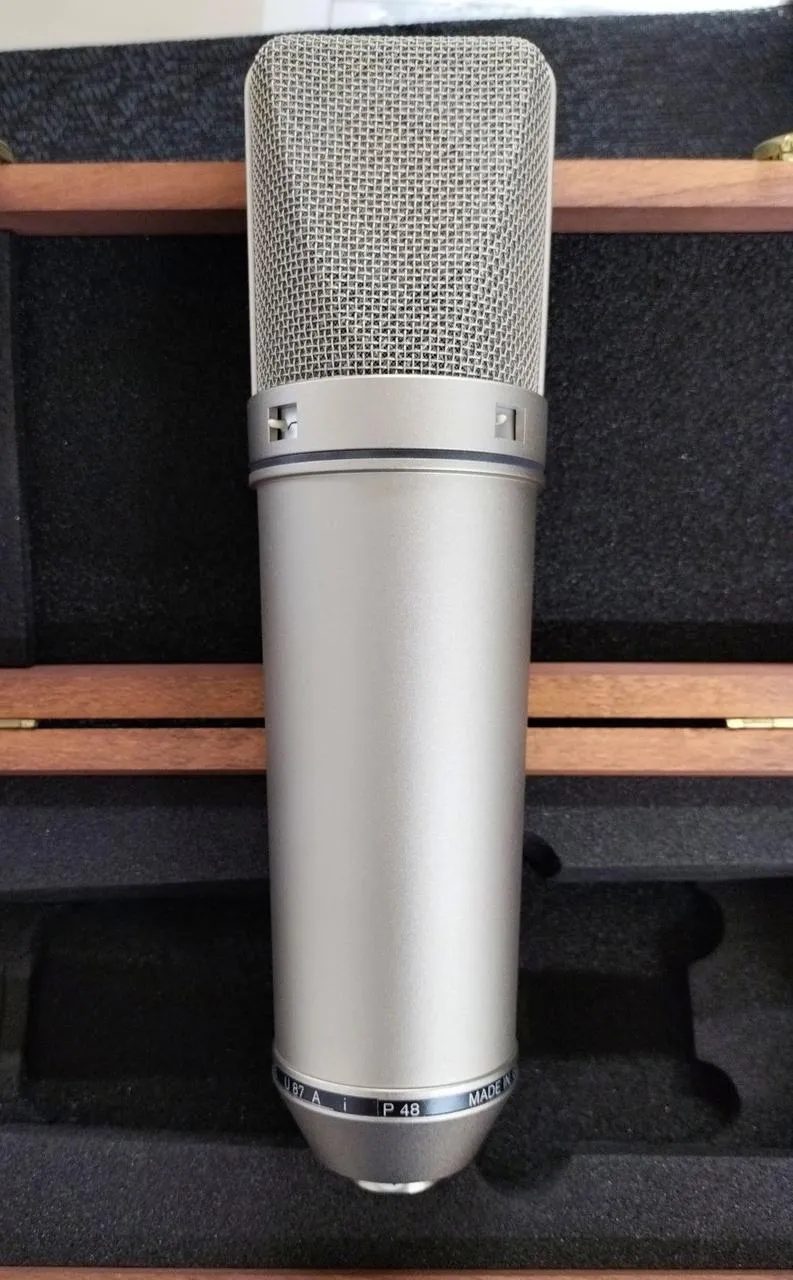 Microphone à condensateur NEUMANN U87 AI en excellent état