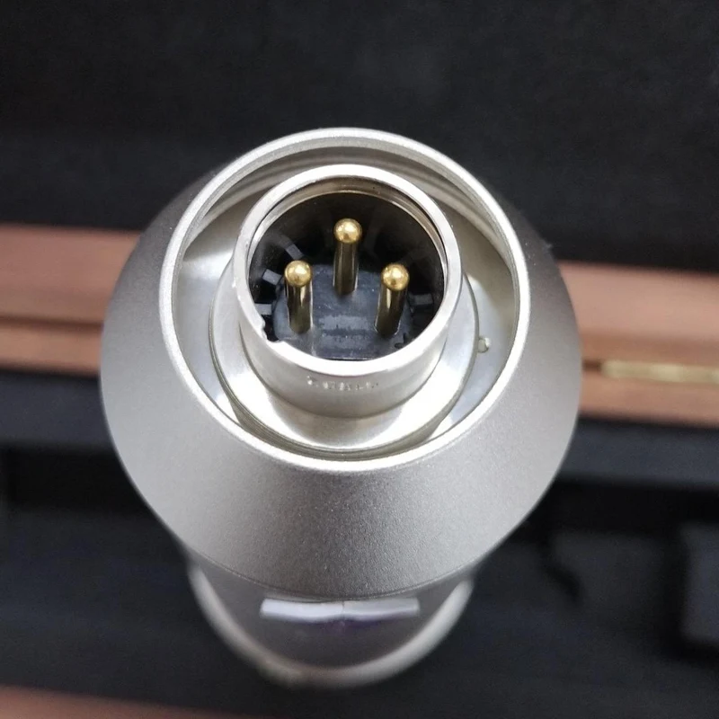 Microphone à condensateur NEUMANN U87 AI en excellent état