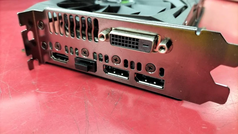 Carte graphique ASUS : STRIX GEFORCE GTX 1070-08G