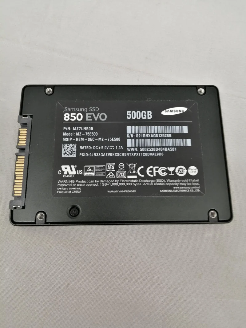 SSD SAMSUNG (500 Go) MZ-75E500