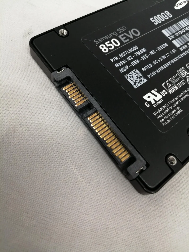 SSD SAMSUNG (500 Go) MZ-75E500