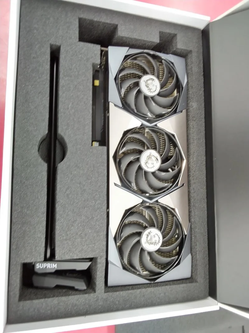 Carte graphique MSI : GEFORCE RTX 3070 TI SUPRIM X8G