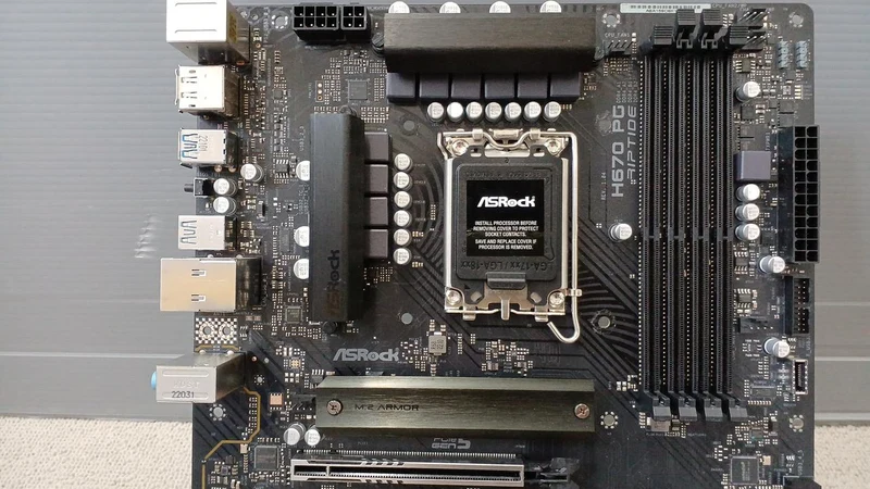 Carte mère ASROCK H670 PG RIPTIDE