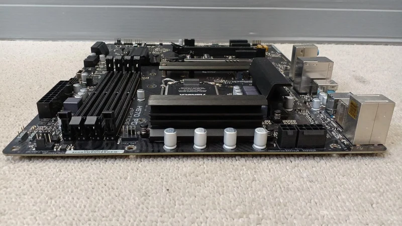 Carte mère ASROCK H670 PG RIPTIDE