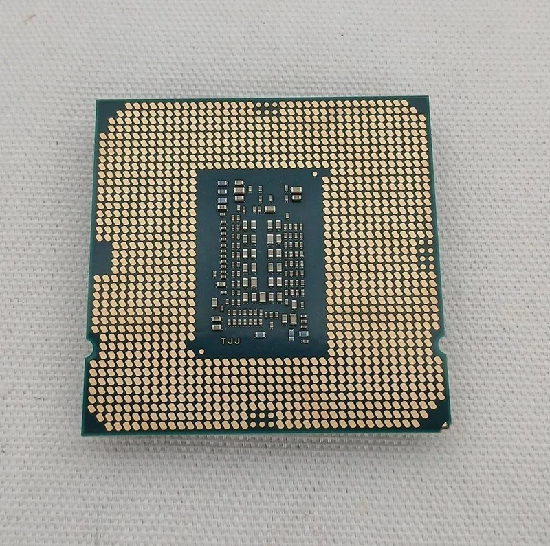 [À DÉCHETER] Processeur Intel SRH3D