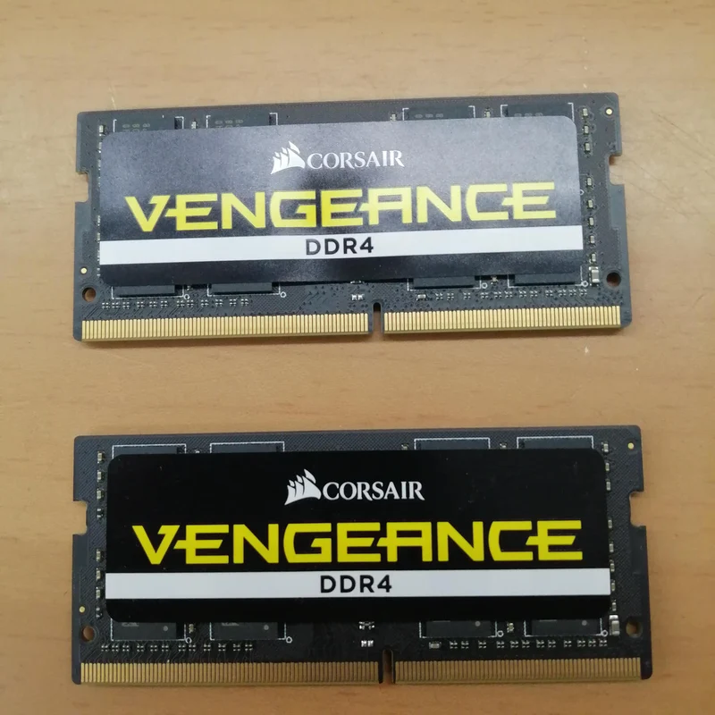 Mémoire PC CORSAIR CMSX32GX4M2A3000C16