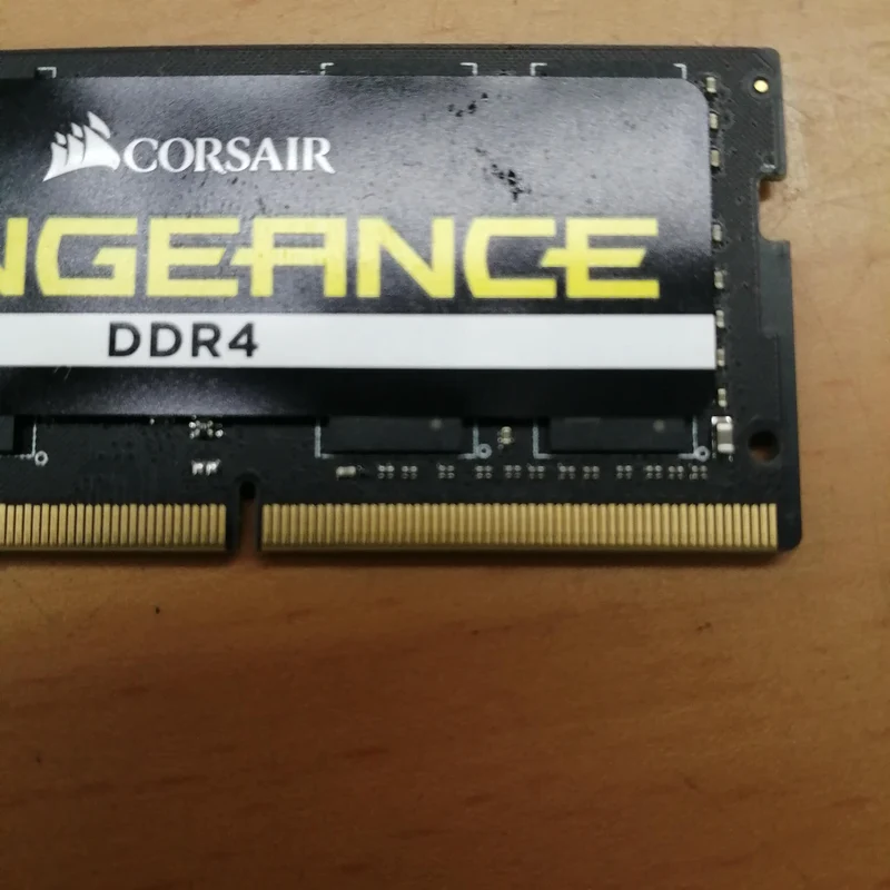 Mémoire PC CORSAIR CMSX32GX4M2A3000C16