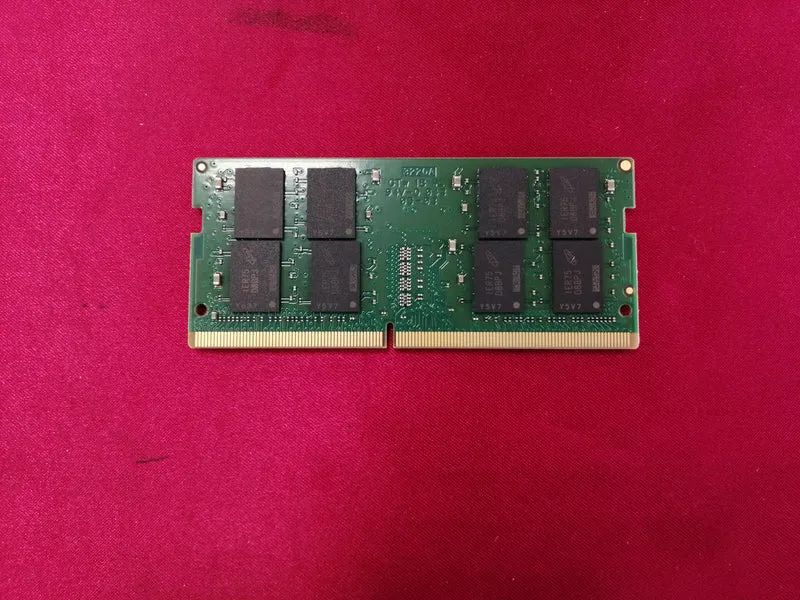 Mémoire CRUCIAL CT16G4SFD8266. M16FRS