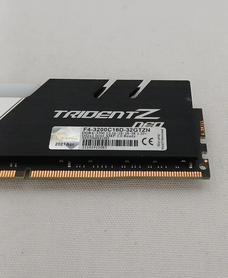 Mémoire de bureau G.SKILL F4-3200C16D-32GTZN