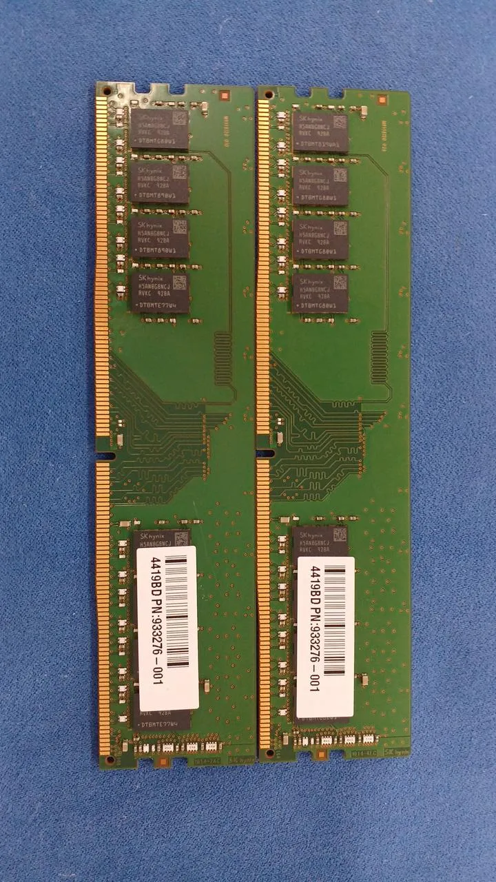 Mémoire SK HYNIX (2 barrettes de 8 Go) HMA81GU6CJR8N-VK