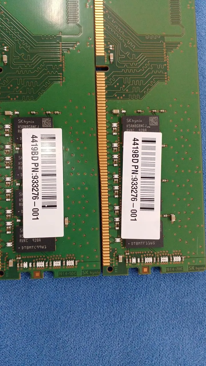 Mémoire SK HYNIX (2 barrettes de 8 Go) HMA81GU6CJR8N-VK