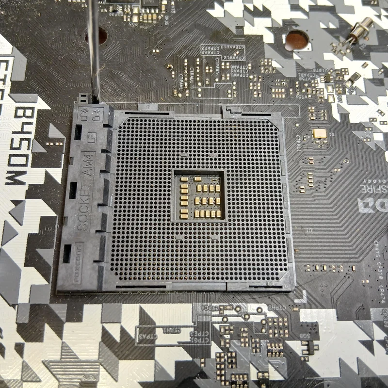 [À NE PAS UTILISER] Carte mère ASROCK B450M STEEL LEGEND