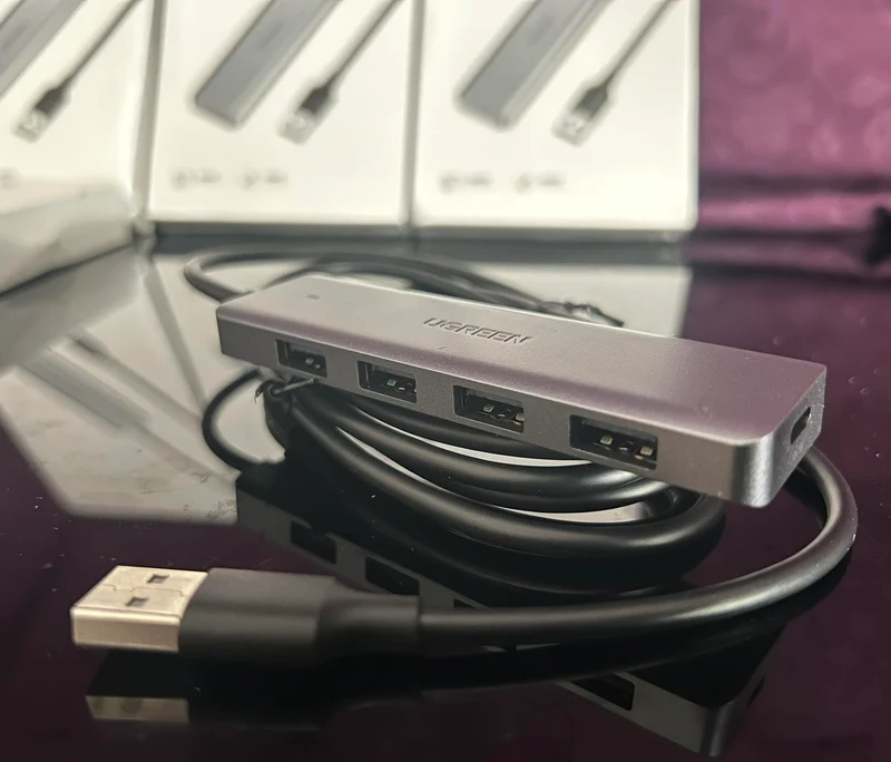 UGREEN USB Hub (x4 USB 3.0 + x1 USB-C)