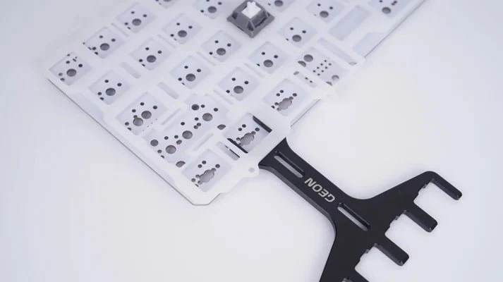 GEON PLATE SUPPORT FORK