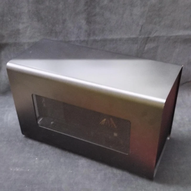 [À DÉCHETER] Boîtier GPU externe RAZER Core X Chroma RC21-0143