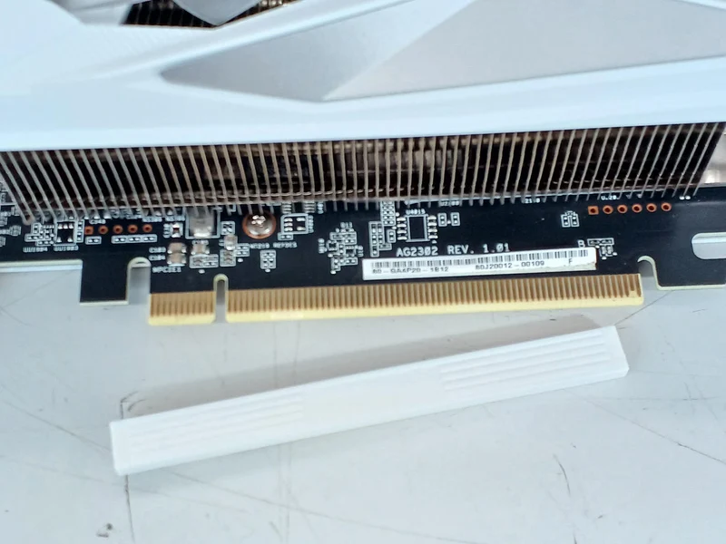 Carte graphique ASROCK RX7700XT SL 12 Go
