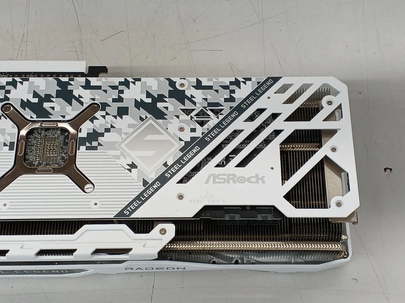 Carte graphique ASROCK RX7700XT SL 12 Go