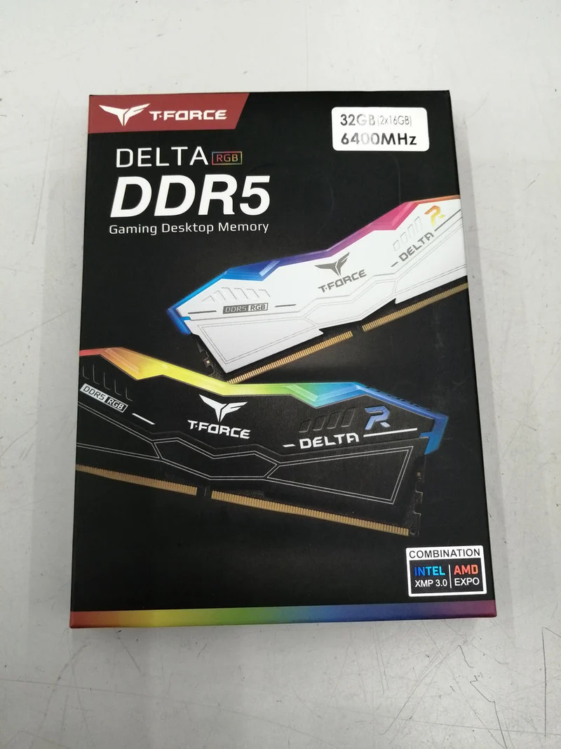 T-FORCE ★ Non ouvert ★ FF3D532G6400HC40BDC01