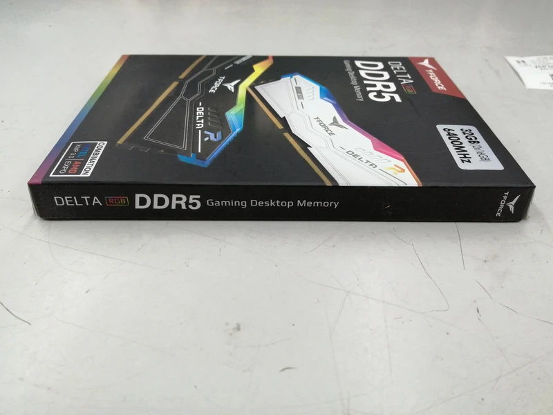 T-FORCE ★ Non ouvert ★ FF3D532G6400HC40BDC01