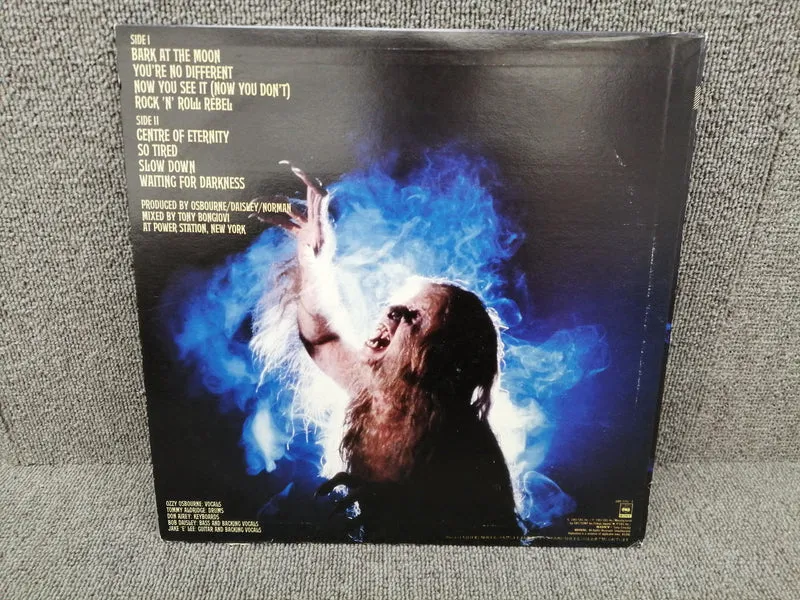 Disque vinyle analogique SONY OZZY OSBOURNE / BARK AT THE MOO