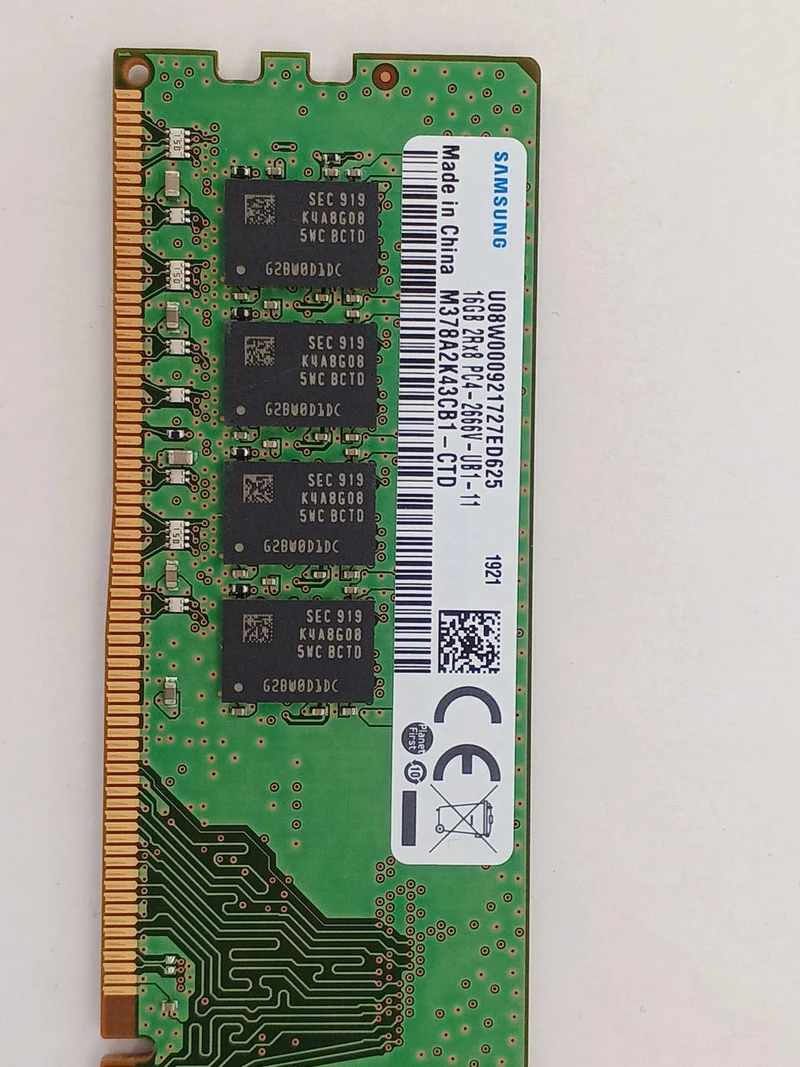 Mémoire SAMSUNG DDR4 16 Go M378A2K43CB1-CTD
