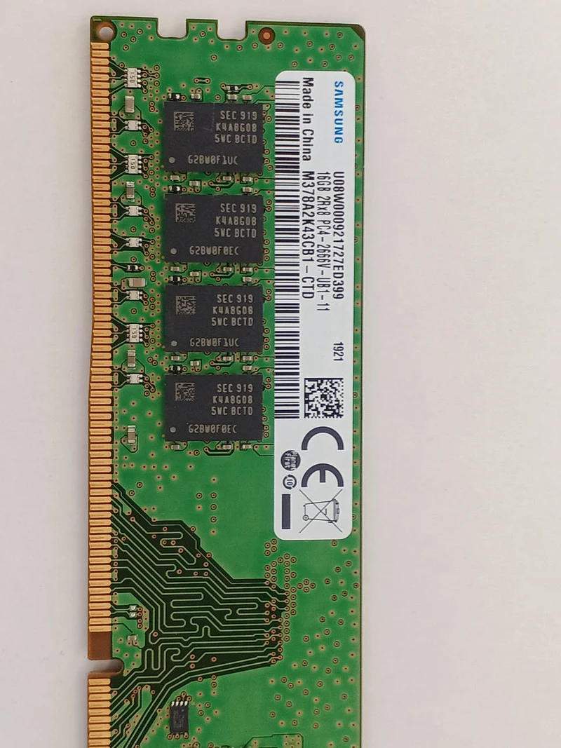 Mémoire SAMSUNG DDR4 16 Go M378A2K43CB1-CTD