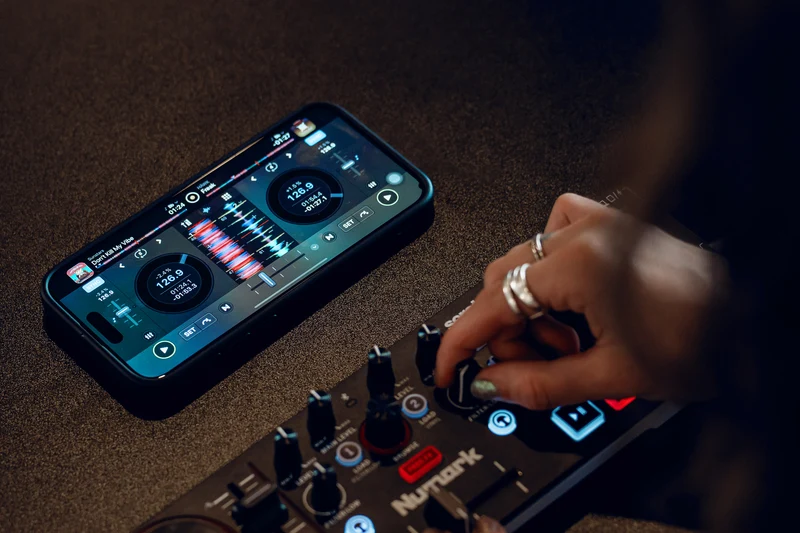MixTrack Go