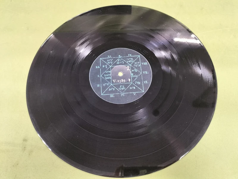N/B Record : Mick Kahn / DREAMS OF REASON