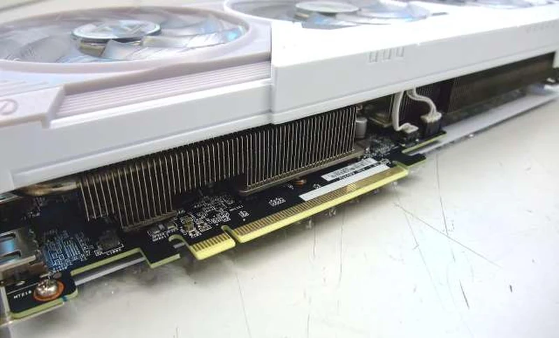 Bibliothèque vidéo ASROCK RX9060XT SL 8 Go