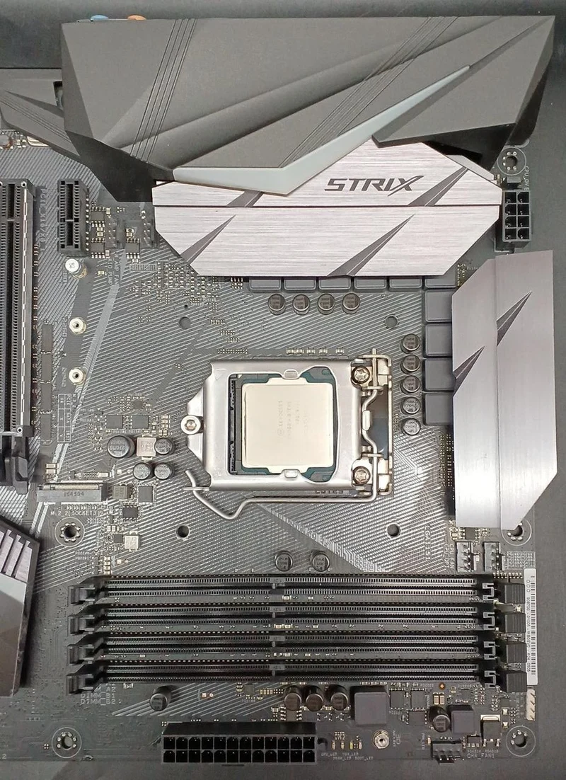 Carte mère ASUS STRIX Z270F