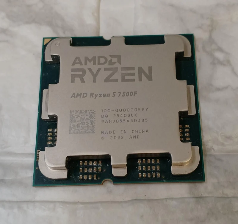 Processeur AMD Ryzen 5-7500F