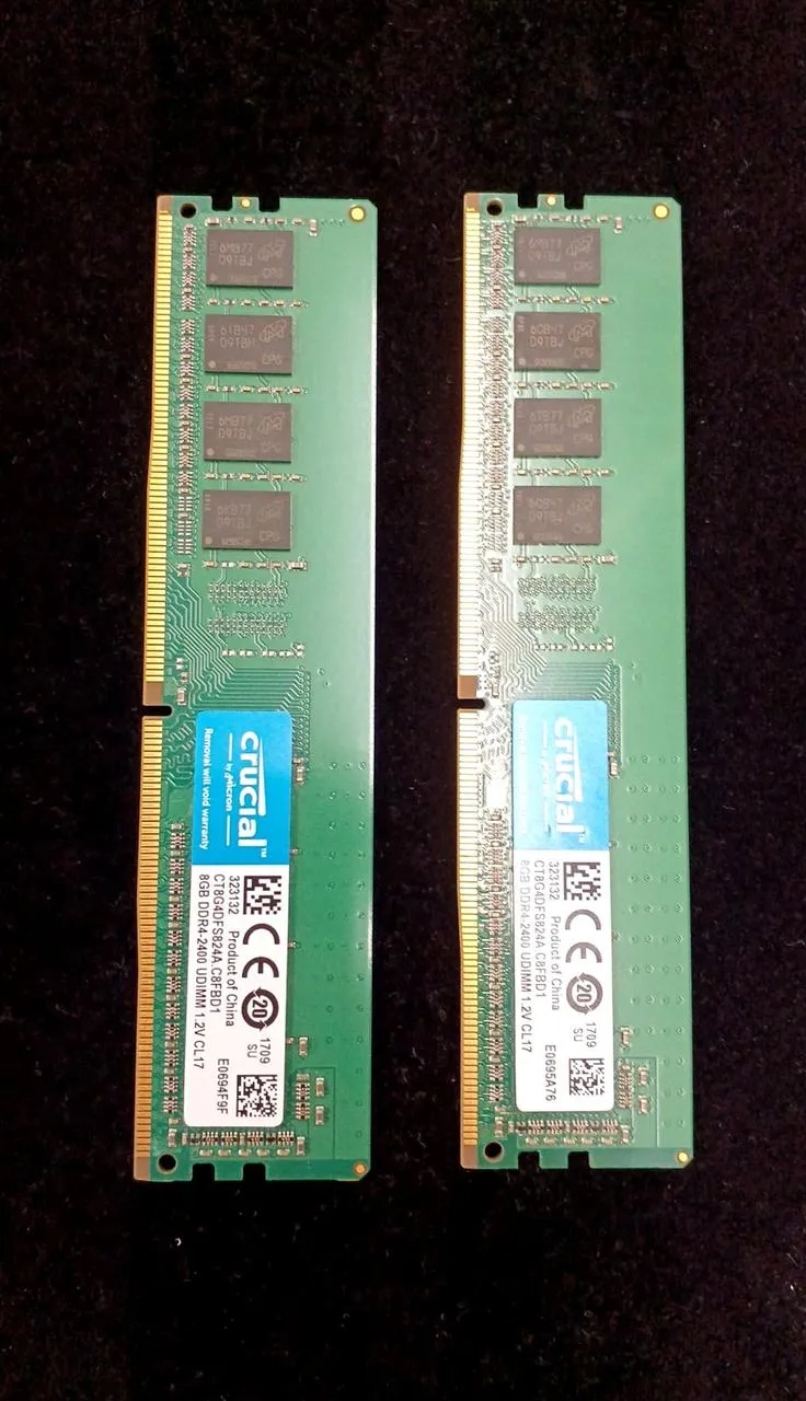 Mémoire Crucial DDR4 16 Go CT8G4DFS824A. C8FBD1