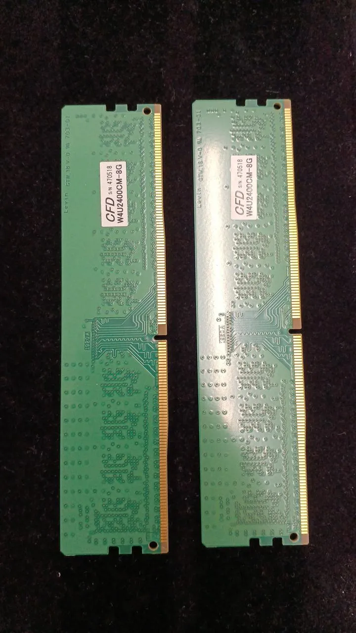 Mémoire Crucial DDR4 16 Go CT8G4DFS824A. C8FBD1