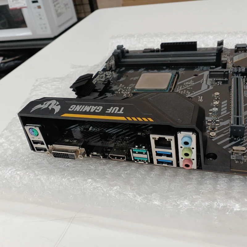 Ensemble carte mère et processeur ASUS TUF B450-PLUS GAMING