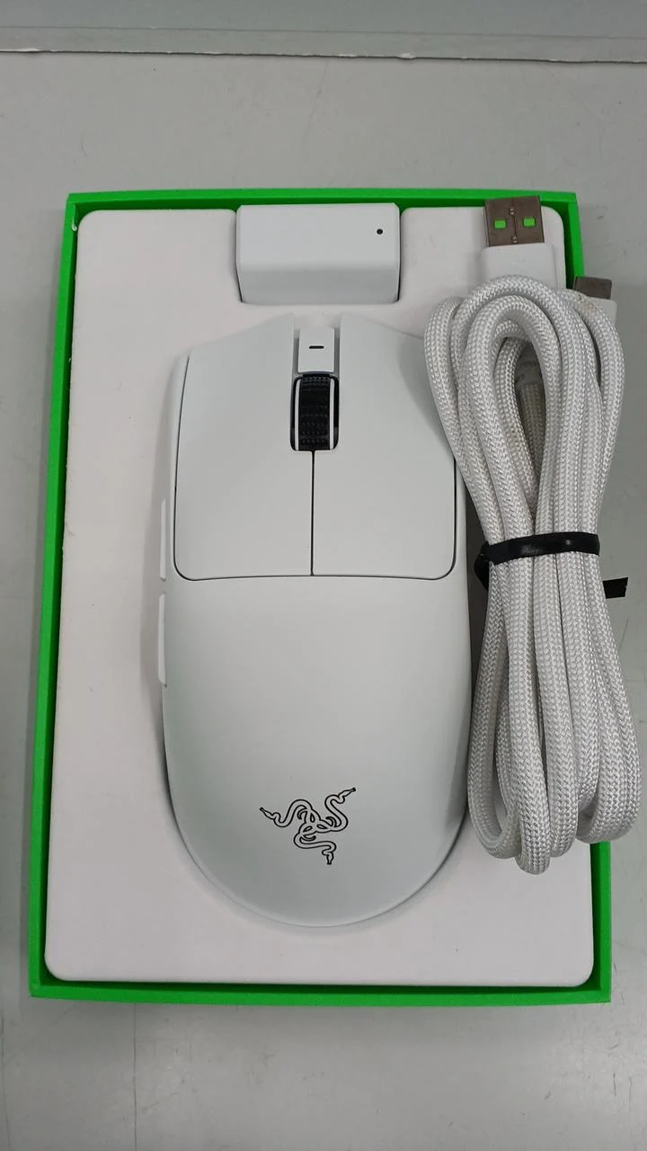 Souris gaming RAZER VIPERV3PRO ÉDITION BLANCHE