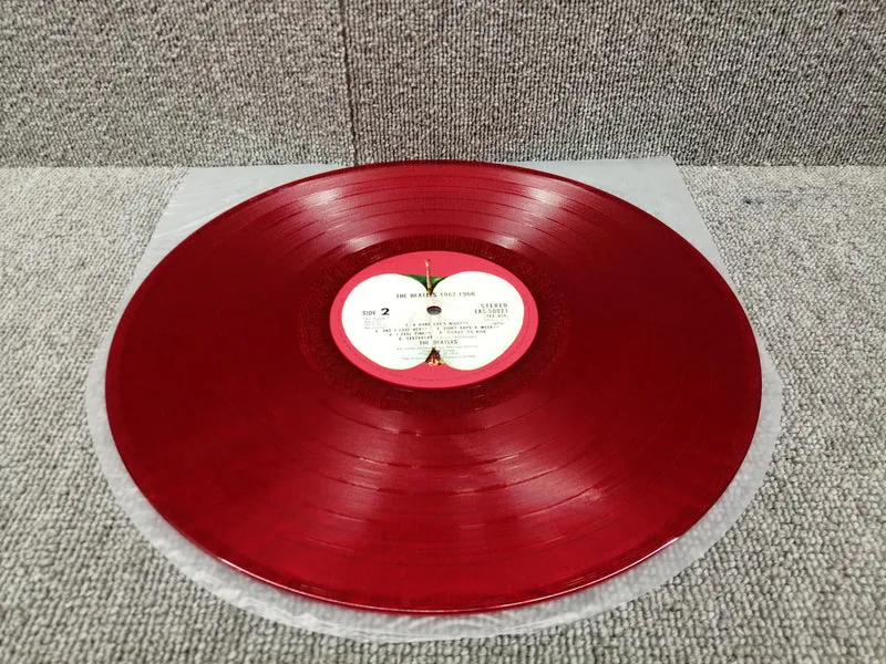 Disque vinyle analogique Toshiba THE BEATLES / 1962-1966