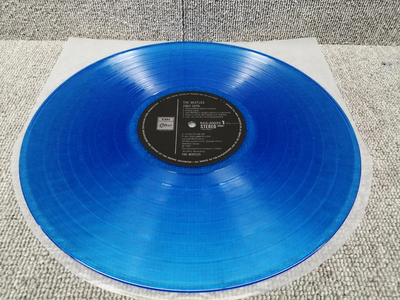 Disque vinyle analogique Toshiba THE BEATLES / 1967-1970