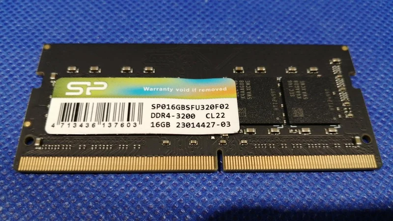 Mémoire pour ordinateur portable SP SP016GBSFU320F02