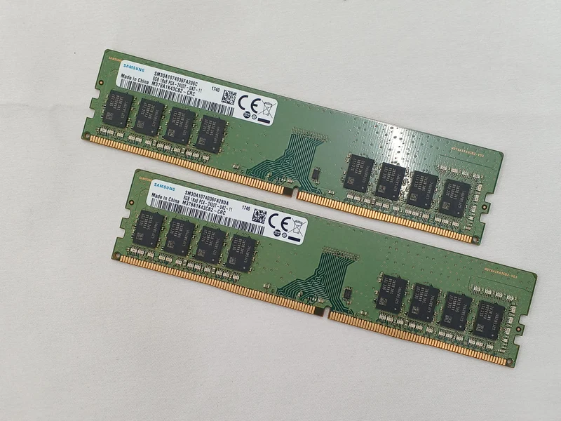 Mémoire SAMSUNG DDR4 8 Go x2 M378A1K43CB2-CRC