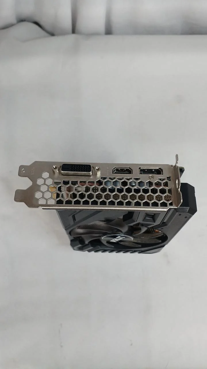 Carte graphique ZOTAC GTX1660SUPERSTORMX 6G GDDR6