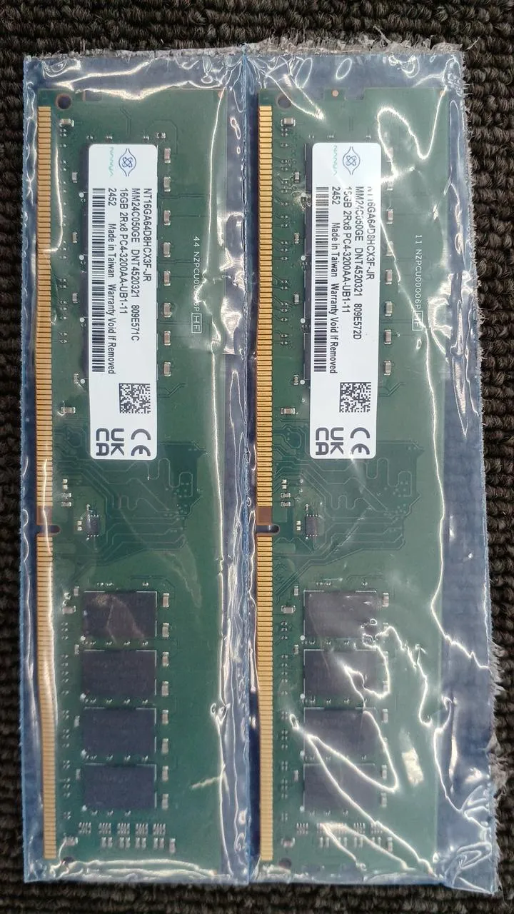 Mémoire de bureau NANYA DDR4 NT16GA64D8HCX3F-JR