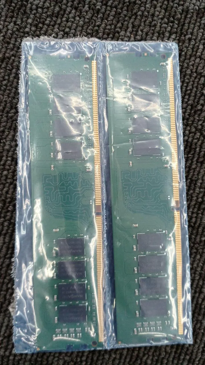 Mémoire de bureau NANYA DDR4 NT16GA64D8HCX3F-JR
